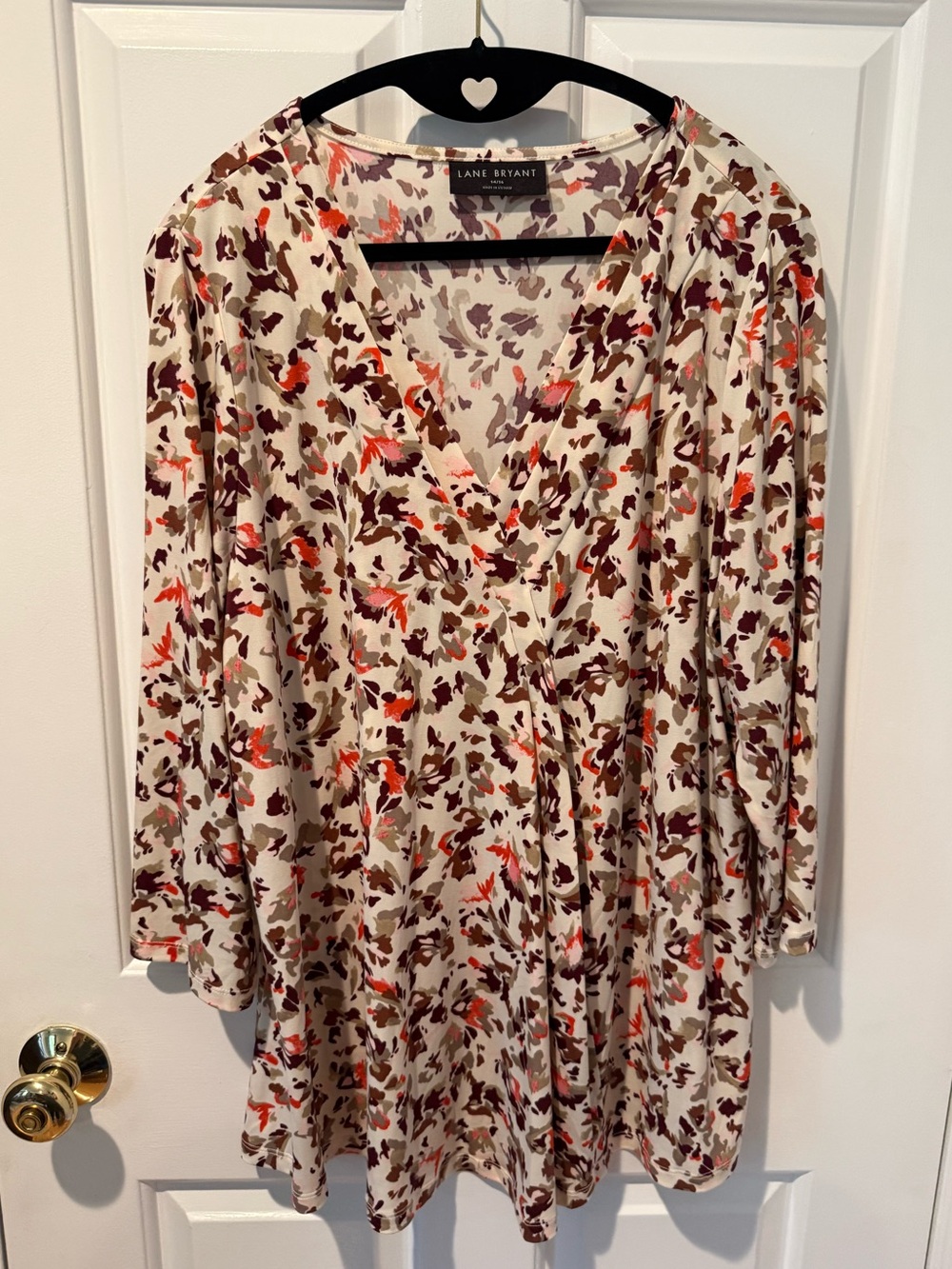 Lane Bryant Cream Floral V-Neck Knit top 14/16
